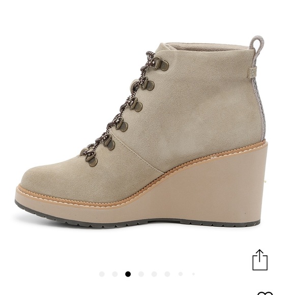 Toms Melrose Wedge Bootie. Taupe/Stone. Size 6. - Picture 8 of 13